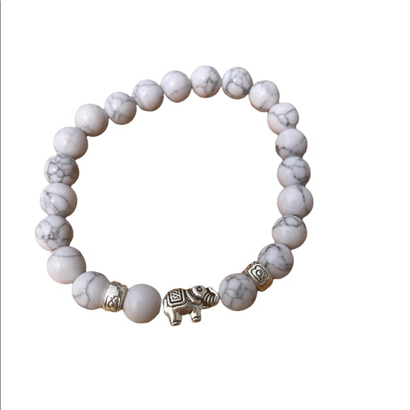 Unbranded Jewelry - Elephant Natural Stone White Howlite Bracelet